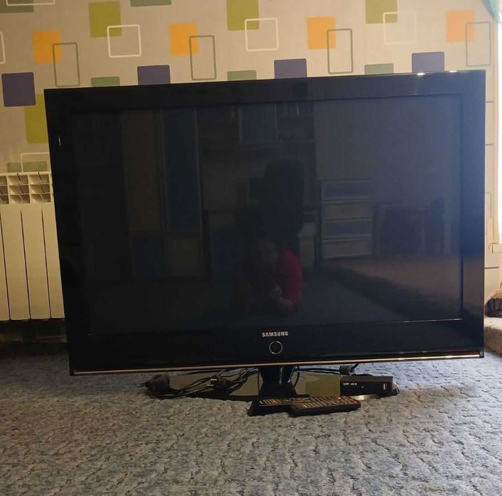 Телевізор "SAMSUNG" 42" plasma display