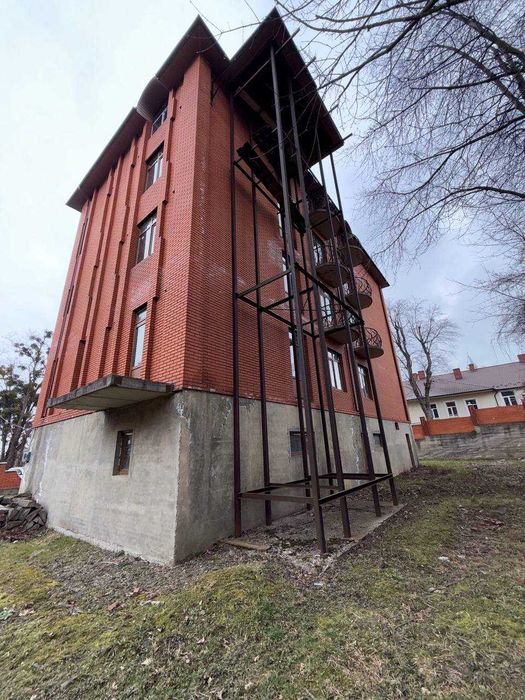 Продається комерційний об’єкт у центрі Чернівців
