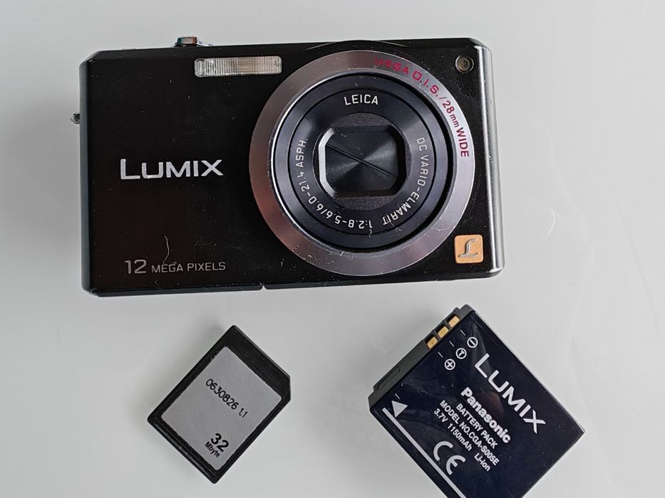 Panasonic DMC-FX100 aparat
