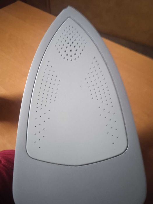 Продам праску Delonghi
