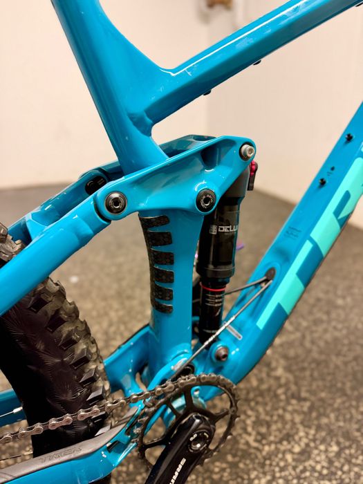 Trek Remedy 7 •  S | 27,5 • 2021 • RS Deluxe • Sram GX • Bontrager •