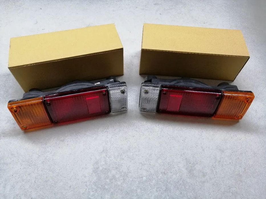 Farolins traseiros Nissan Pickup D21 Cabstar NOVOS