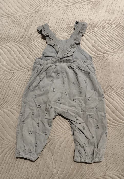 Calças jardineira Bebé 6-9M (Zara)