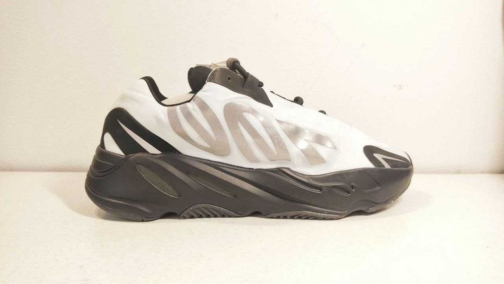Nowe Adidas Yeezy Boost 700 MNVN Blue Tint 45 ⅓ (29cm) oryginalne