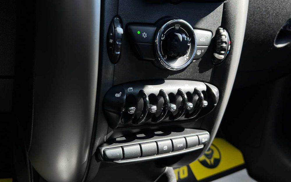 MINI Cooper 2012