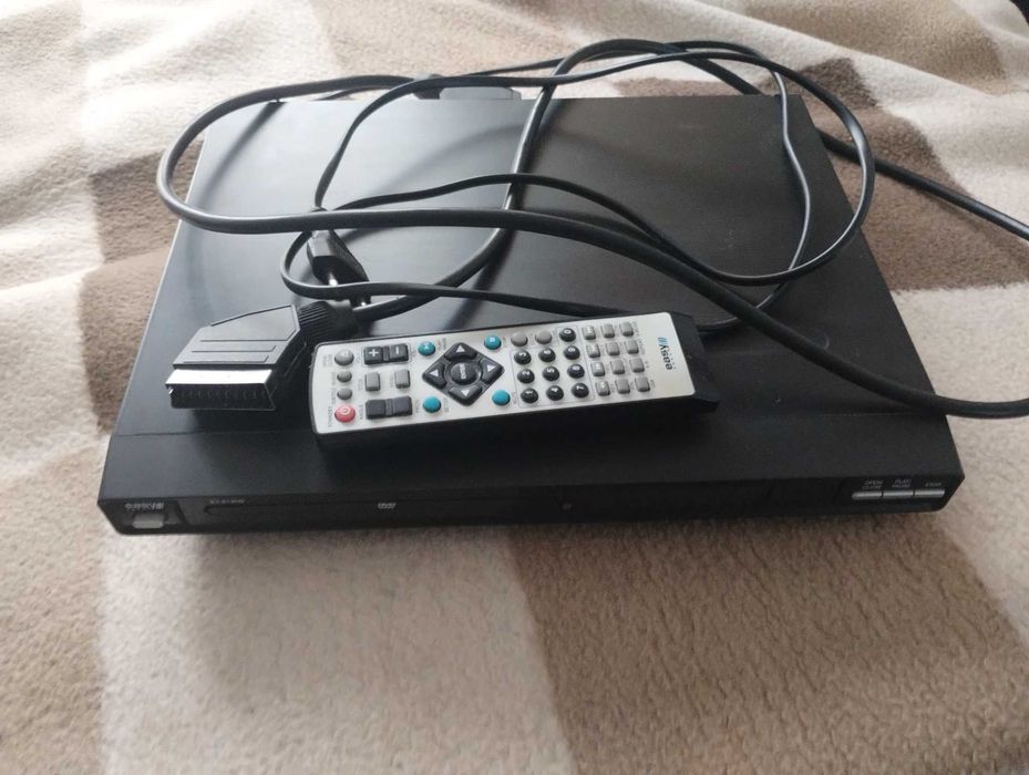 Odtwarzacz DVD Easy Touch ET-612HD, pilot, kabel Euro