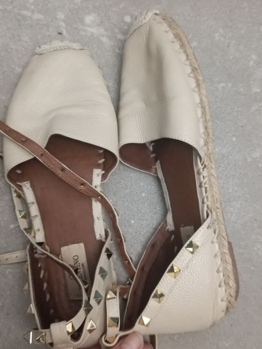 шкіряні босоніжки від Valentino Garavani