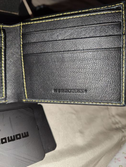 Carteira Momo Design ( original) nova