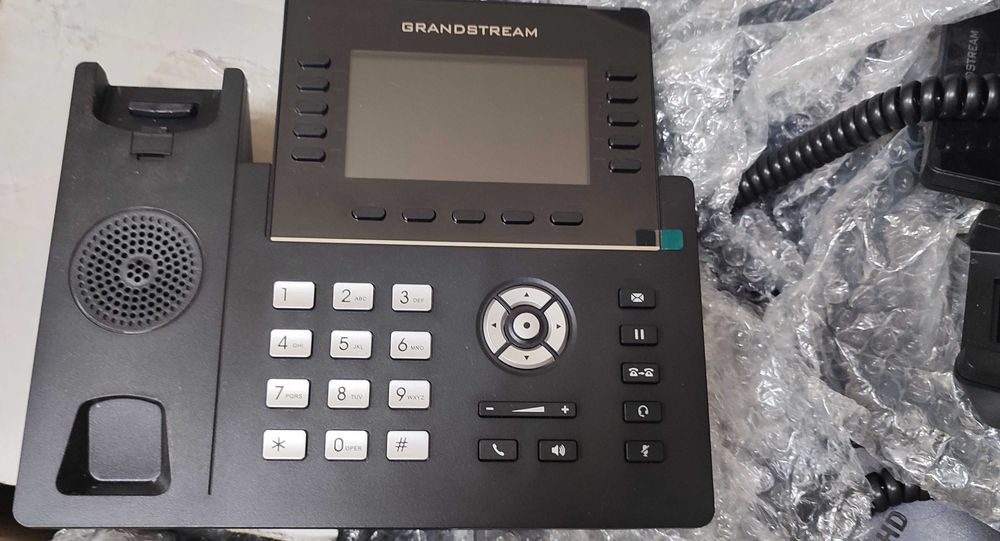 IP телефон Grandstream GRP2615 та GRP2612