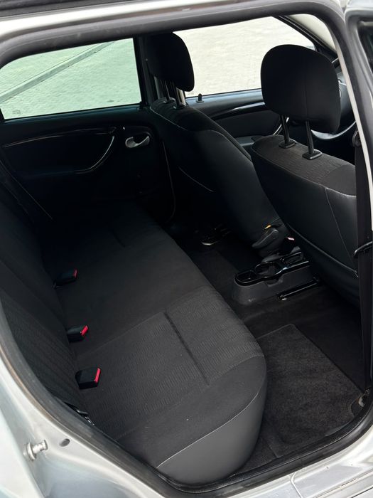 Dacia Duster 4x4 1.5 DCi Klima ESP Alufelgi Niemcy