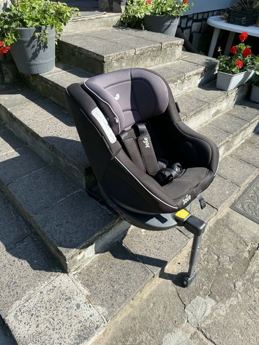 Fotelik obrotowy Jolie spin 360 z bazą isofix