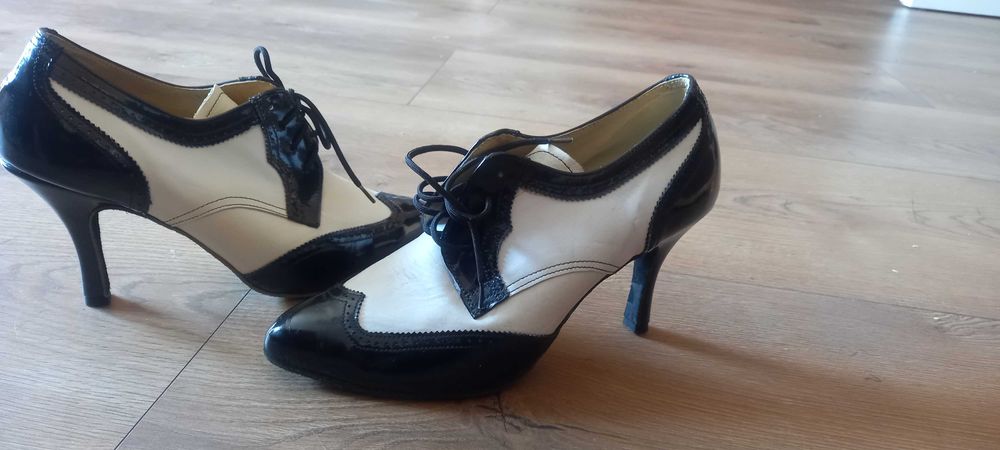 Profesjonalne buty do tańca damskie