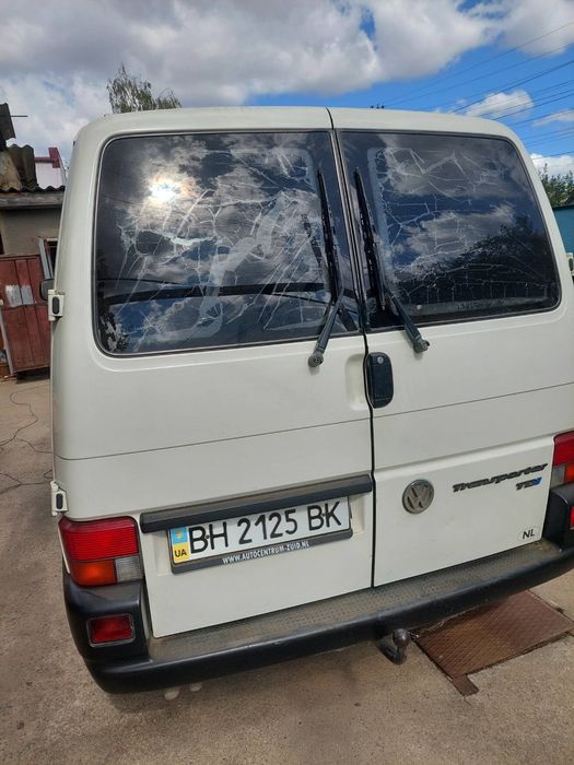 Автомобиль Volkswagen T 4