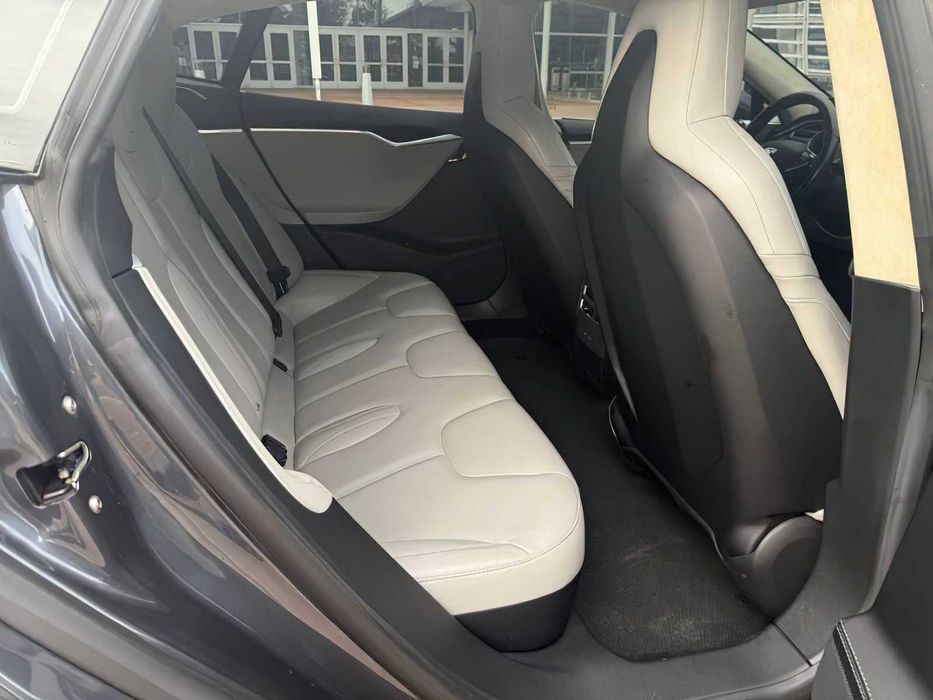 Tesla Model S 75      2016