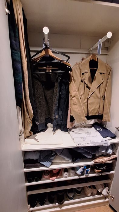 Vendo roupeiro de 2 portas