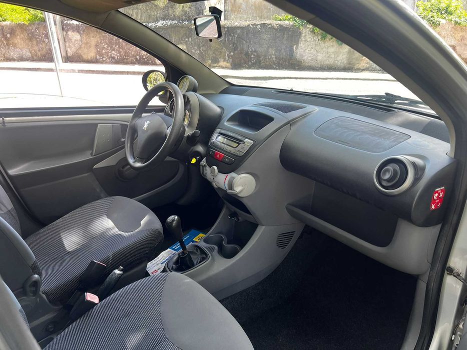 Peugeot 107 1.0 Exclusive (1 Dono) SÓ 160.000 KMS Reais - Impecável