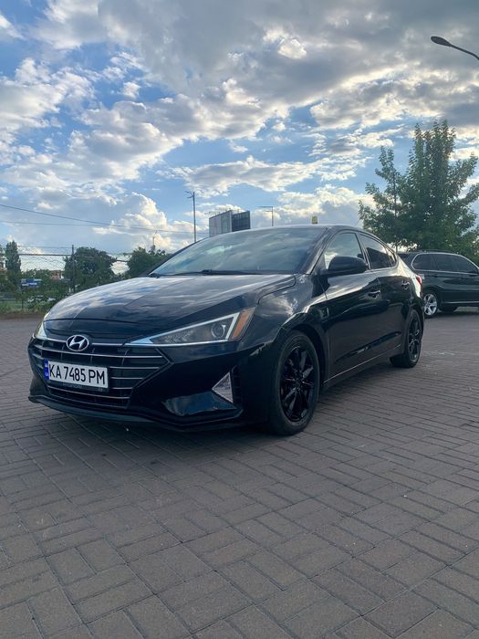 Hyndai Elantra 2019