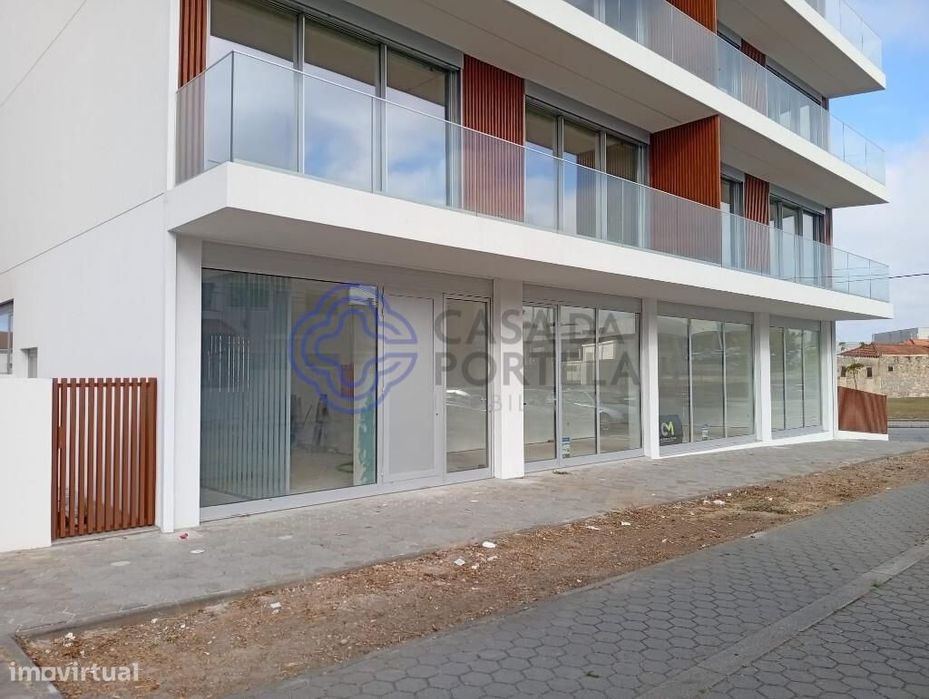 Loja Com 280M2 Madalena | Frente Grupo Salvador Caetano
