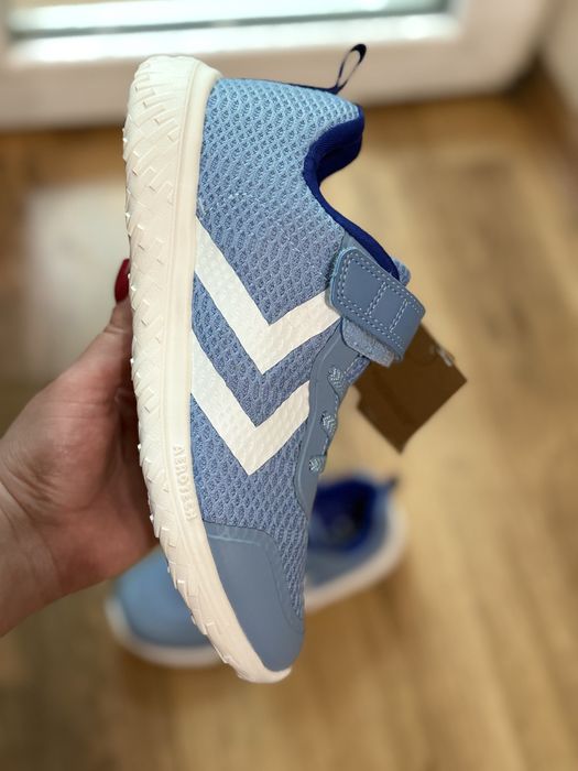 Кроссовки hummel 35 размер новые оригинал