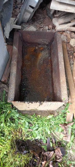 Корито для годівлі свиней