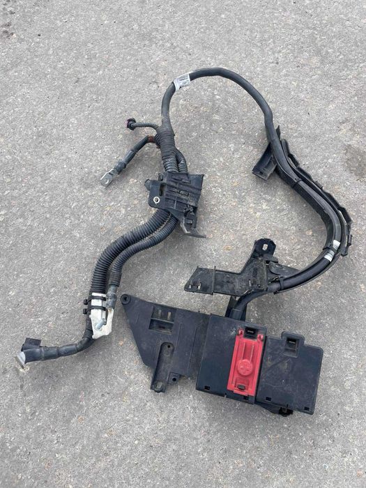 Провод плюсовой АКБ с распред. потенциалов Audi Q7 4m Q8  4M0971225CS