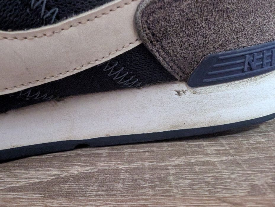 nike venture runner