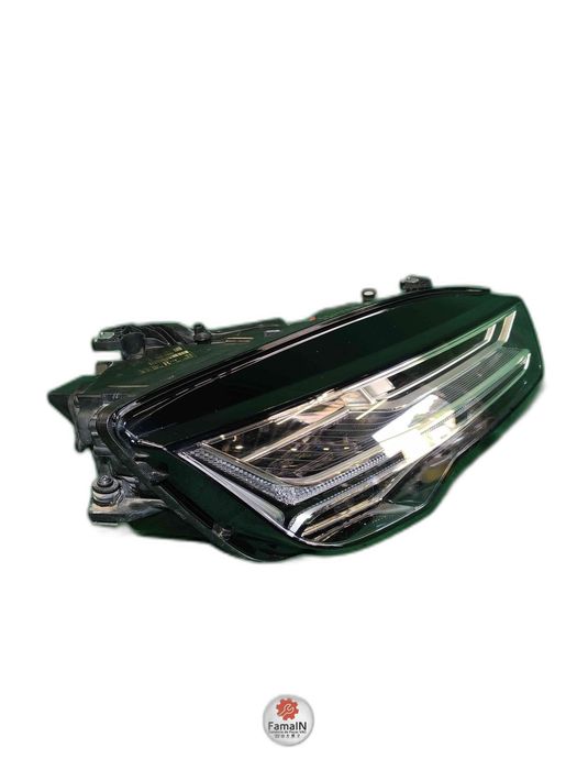 Ótica / Farol Direito AUDI A7 Sportback RS7 quattro (412 kW / 560 cv) [10.2013 - 04.2018]