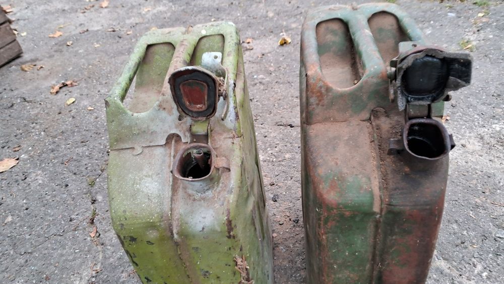 Канистра 20л автомобильная металлическая