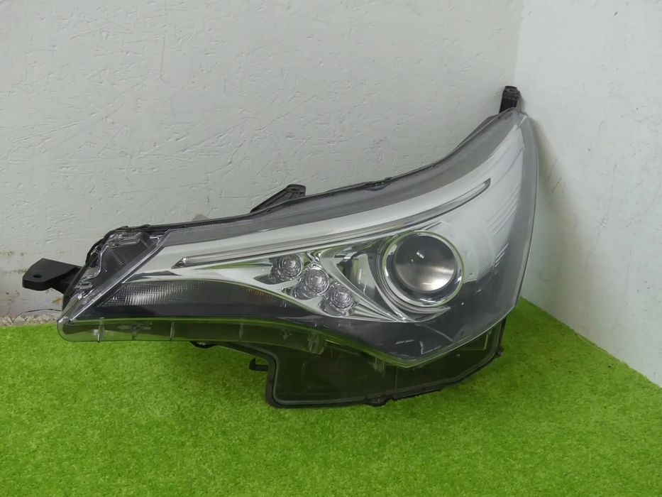 lampa przód lewa toyota avensis t27 lift t29 15- soczewka nówa