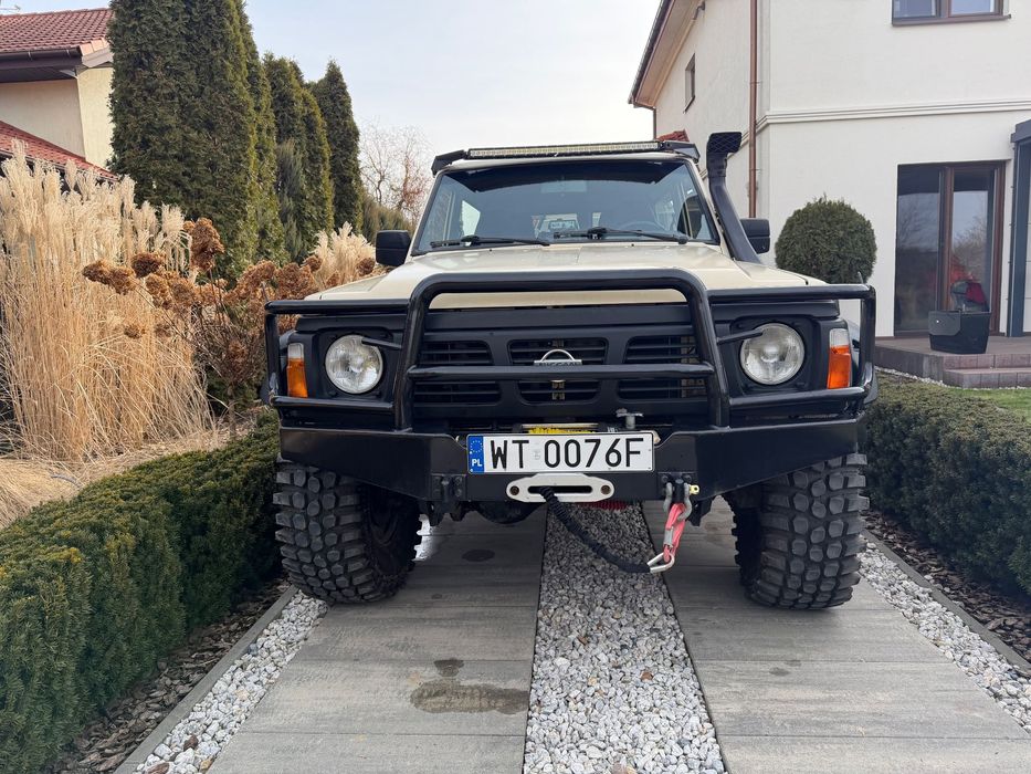 Nissan Patrol Patrol Y60 po remoncie,2 wyciągarki,