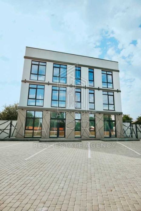 Продаж комерцiйна фасадна будiвля торгове примiщення