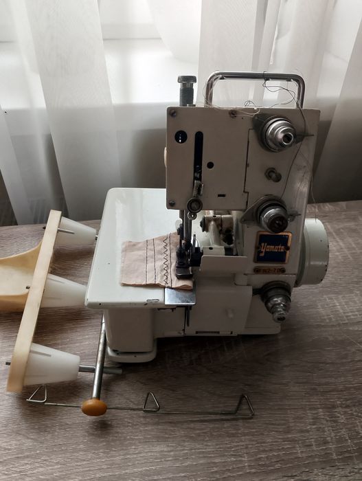 Швейна машина  Minerva  прямострочна.