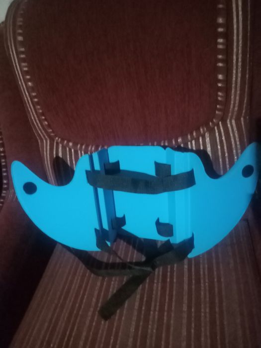 Плавальный жилет