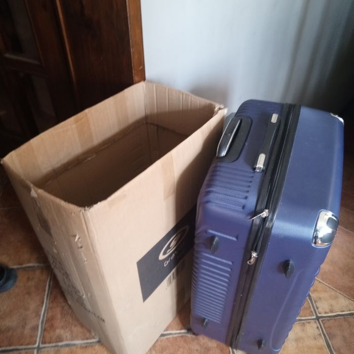 Walizka duża 90 l