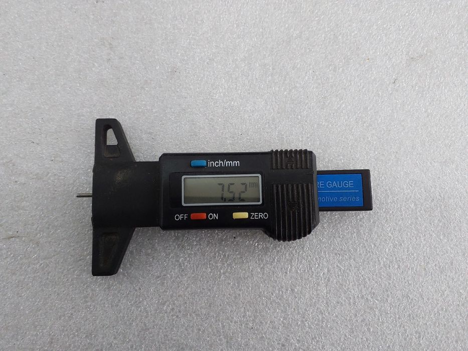 Pneu suplente RENAULT Clio III (BR0/1, CR0/1)