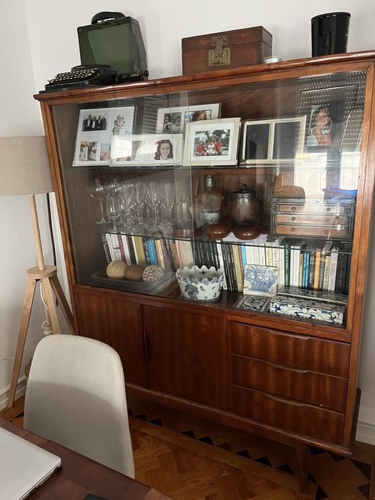 louceiro / vitrine anos 60 estilo Mid Century  Modern