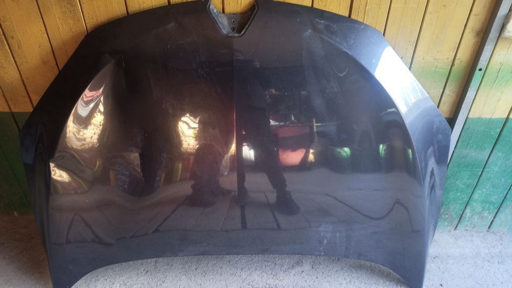 Капот на Renault Megane 3 B66