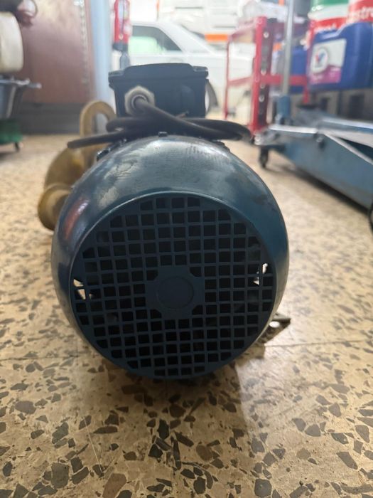 Motor elétrico, roldana