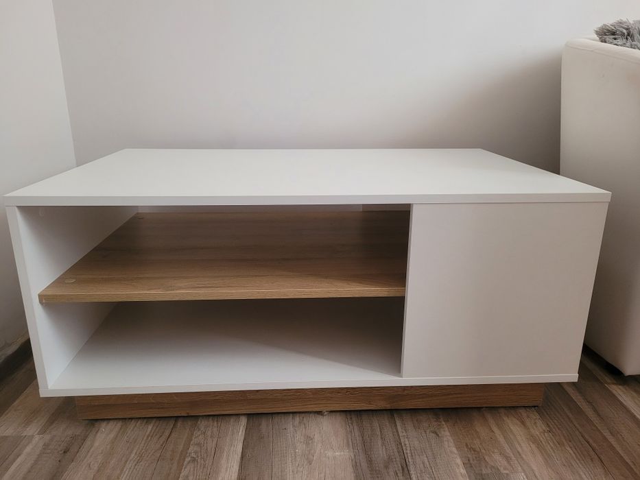 Ława   biała  z drewnem