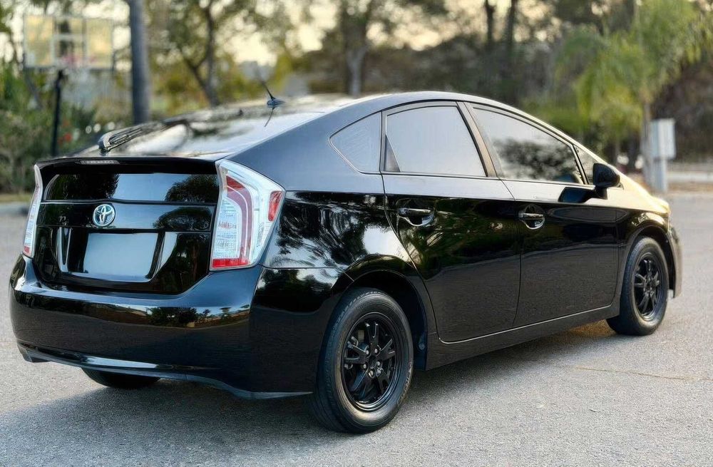 Toyota Prius      2015