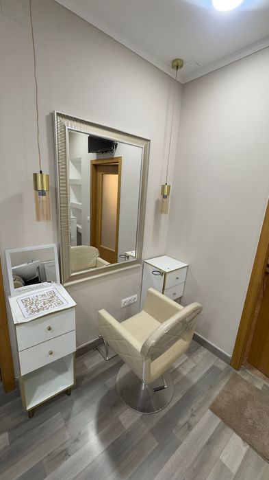Alugam-se Gabinetes Equipados para Estética | Santo António dos Cavaleiros