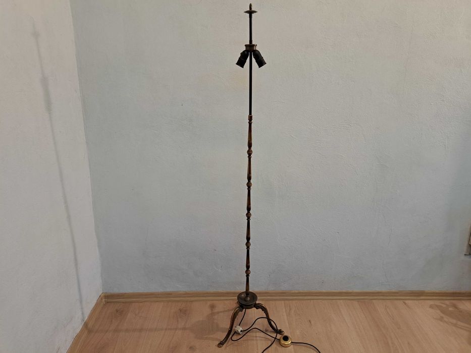 Lampa podłogowa mosiężna na trójnogu wyłącznik nożny 2 źródła światła