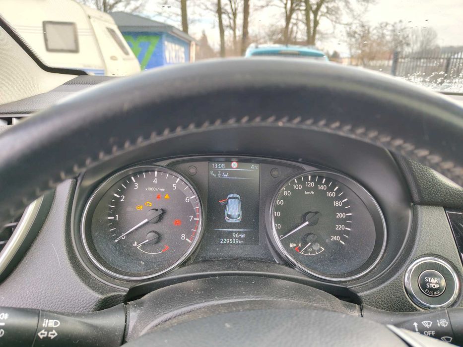 Nissan Qashqai 1.2tCe 115KM Kamera 360 handsFree Full LED Uszkodzony
