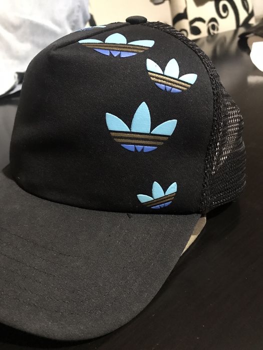 Boné cap carhartt  & cap adidas & calcoes levis