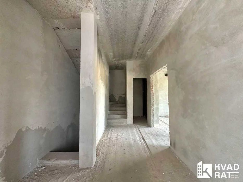 Стильний та функціональний дуплекс у затишному районі!