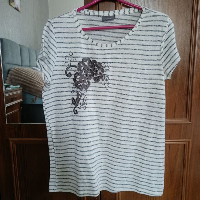 Продаю жіночу кофтинку