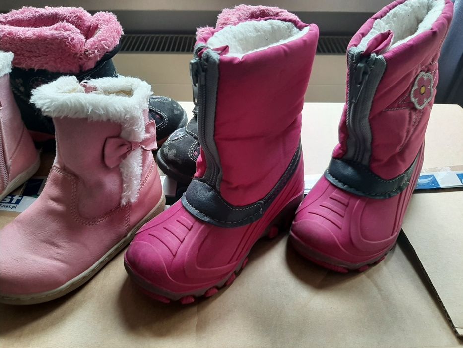 Buty zimowe,kozaki,śniegowce dla dziewczynki.Rozm.23,24,25.