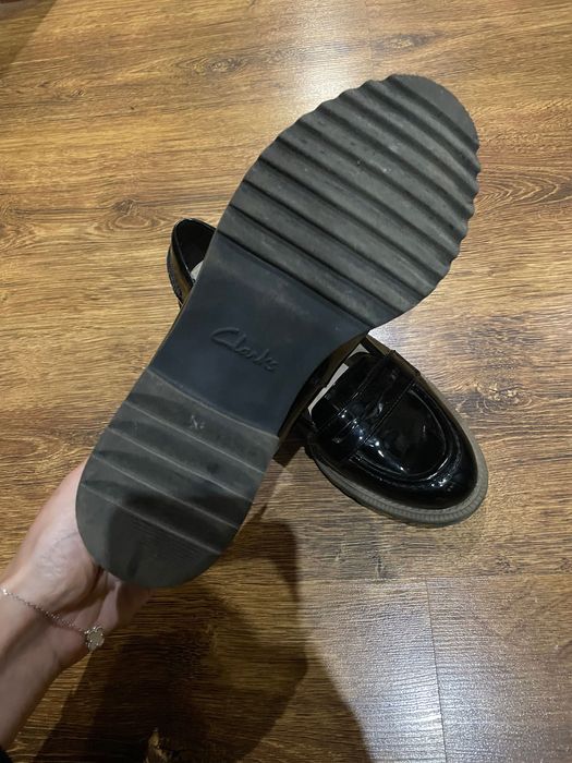 Нові лакові лофери 39 розмір