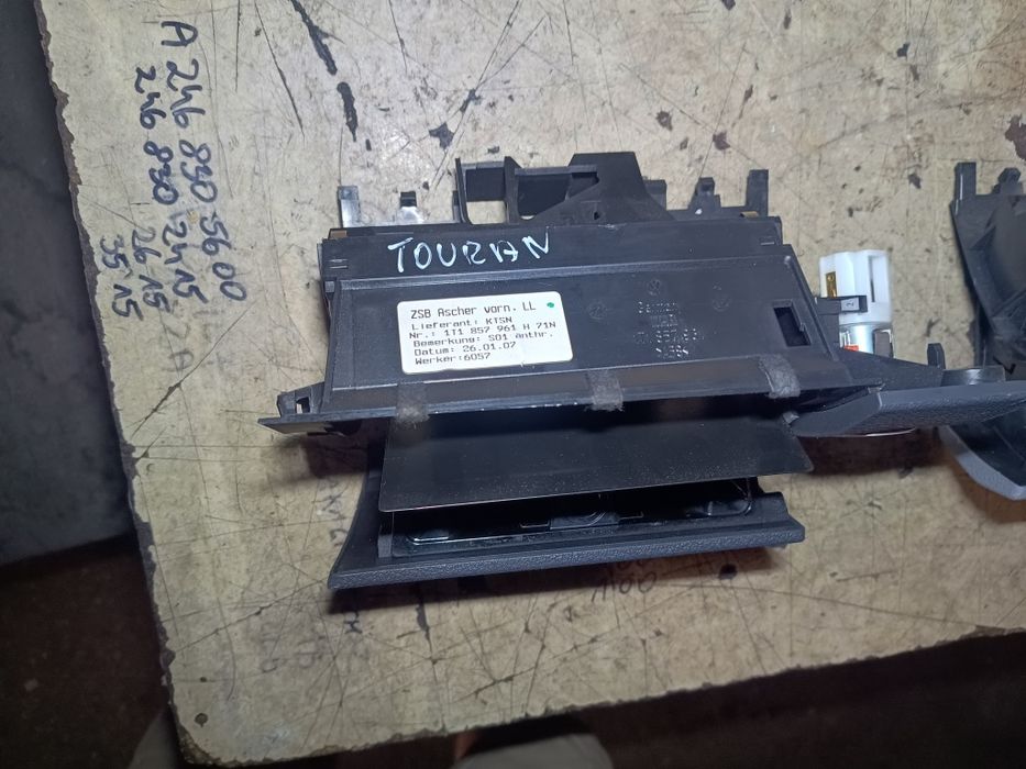 Popielniczka VW Touran 03-10r oryginał