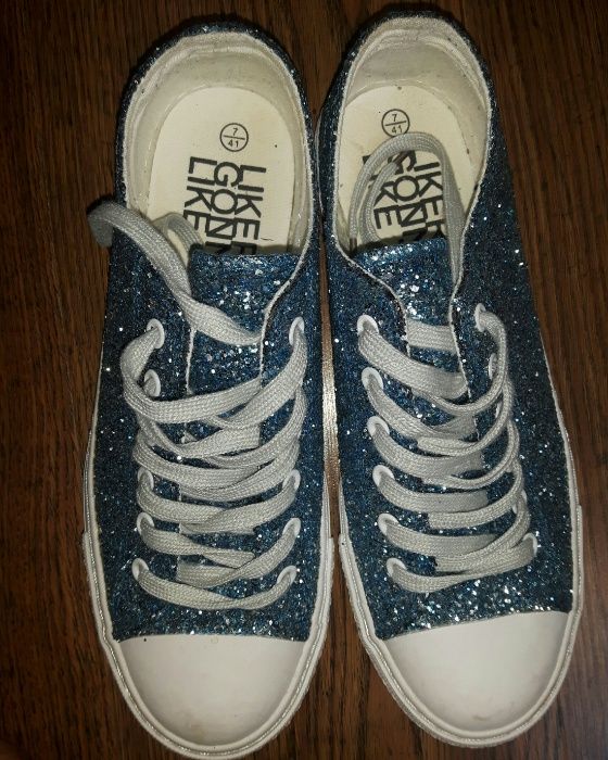 Brokatowe trampki - nowe